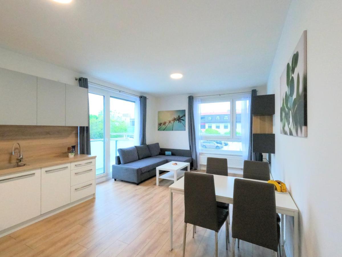 Brand New Apartment By Hockey Stadium Bratislava Bagian luar foto