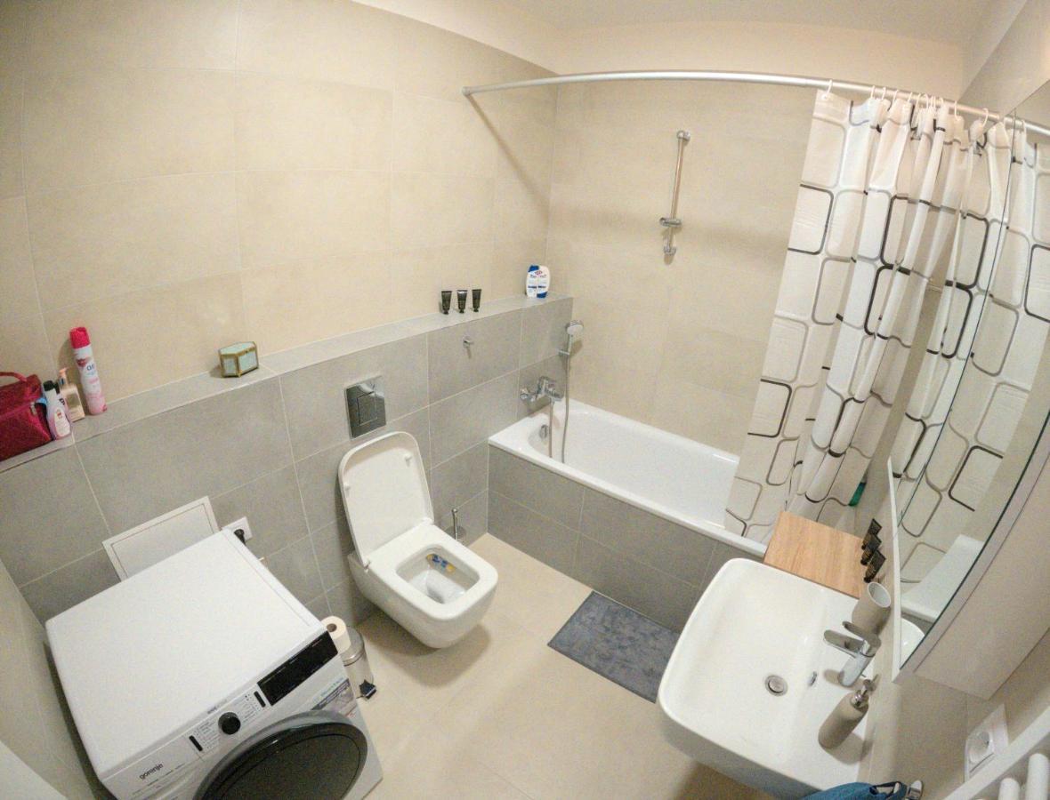 Brand New Apartment By Hockey Stadium Bratislava Bagian luar foto